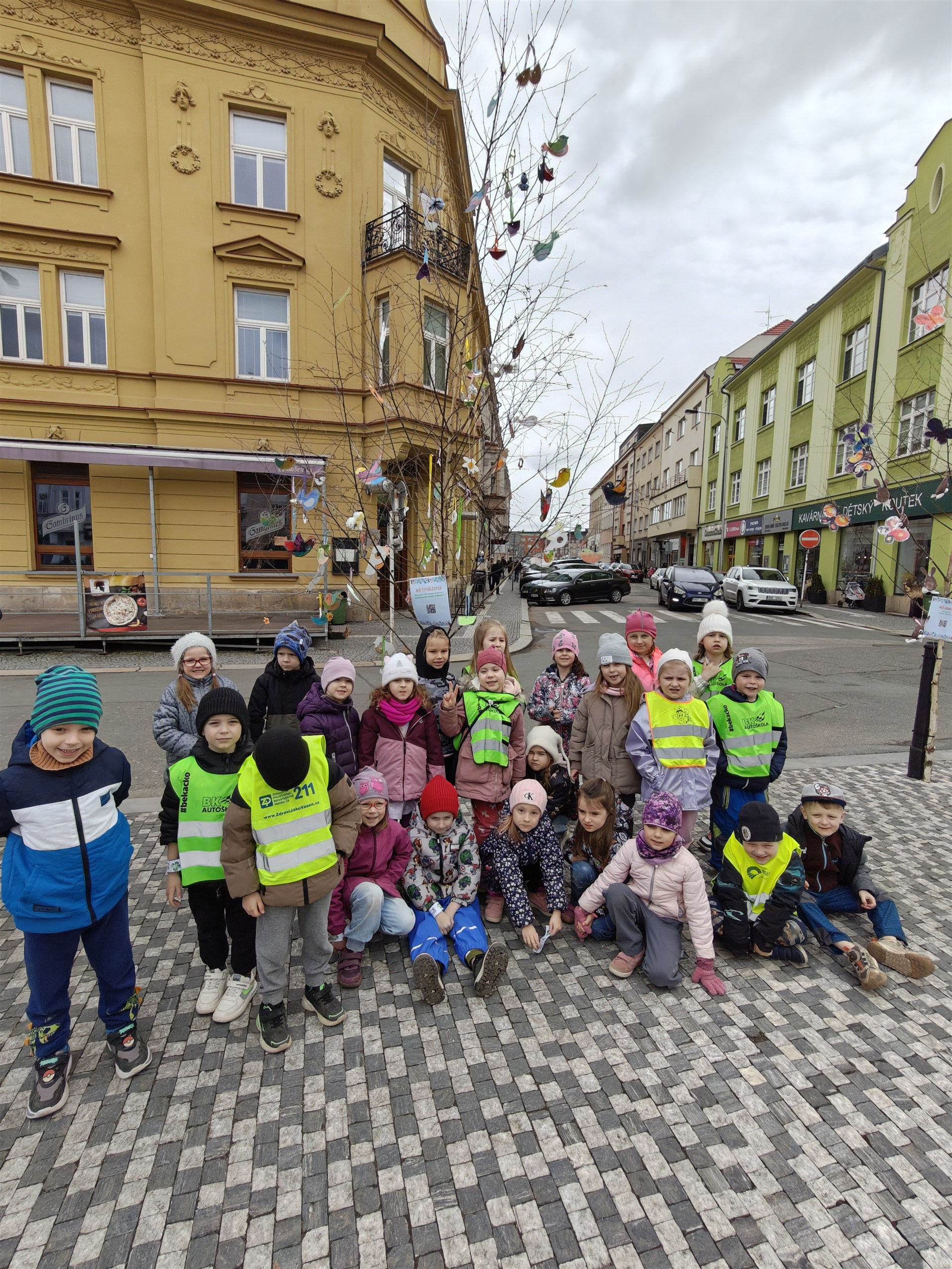 Vítání Jara - Zdobení břízek na Masarykově náměstí